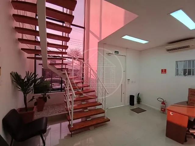 Prédio com 330m², à venda, no bairro Socorro em São Paulo
