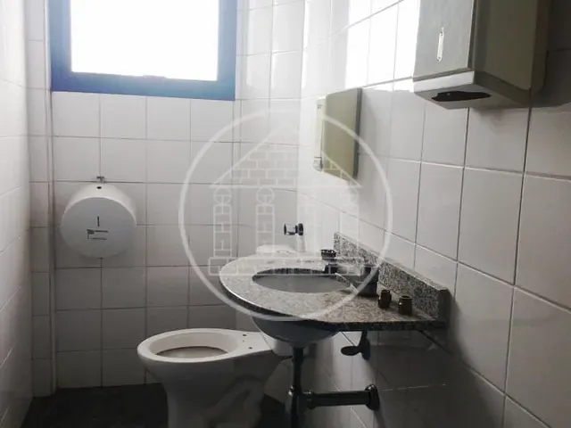 Prédio com 336m², para alugar, no bairro Vila Marari em São Paulo