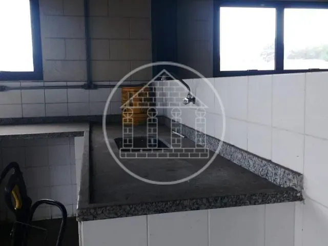 Prédio com 336m², para alugar, no bairro Vila Marari em São Paulo