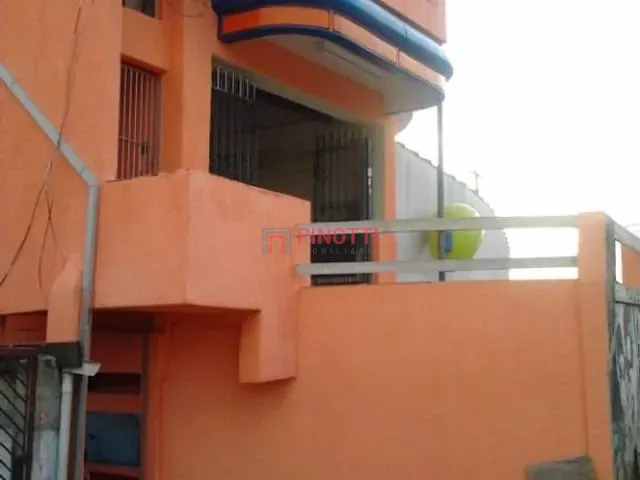 Prédio à venda, no bairro Jardim Cristiane em Santo André