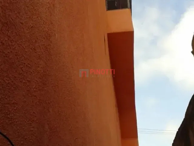 Prédio à venda, no bairro Jardim Cristiane em Santo André