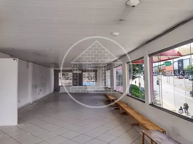 Prédio com 200m², à venda, no bairro Conjunto Residencial Salvador Tolezani em São Paulo