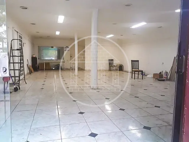 Prédio com 250m², para alugar, no bairro Socorro em São Paulo