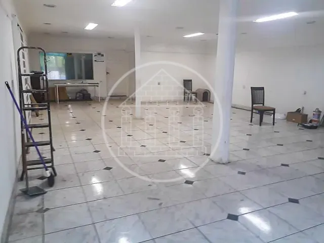 Prédio com 250m², para alugar, no bairro Socorro em São Paulo