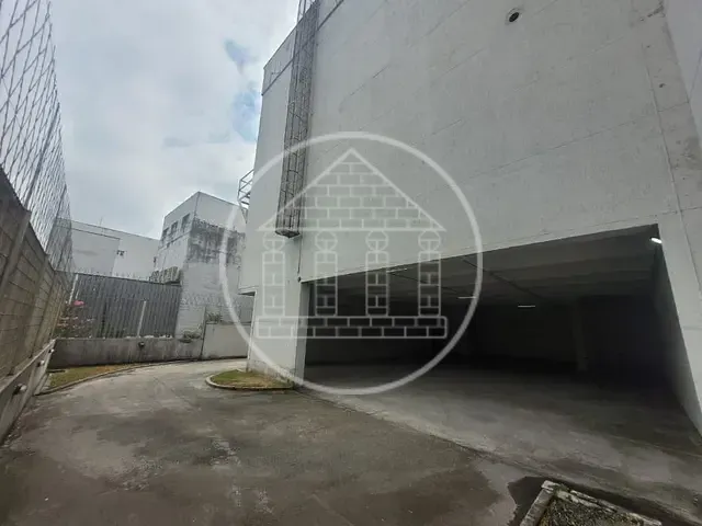 Prédio com 900m², à venda ou para alugar, no bairro Parque Brasil em São Paulo