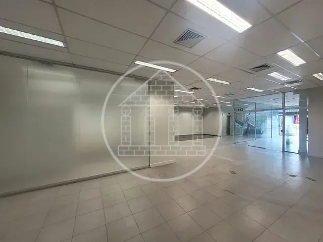 Prédio com 900m², à venda ou para alugar, no bairro Parque Brasil em São Paulo