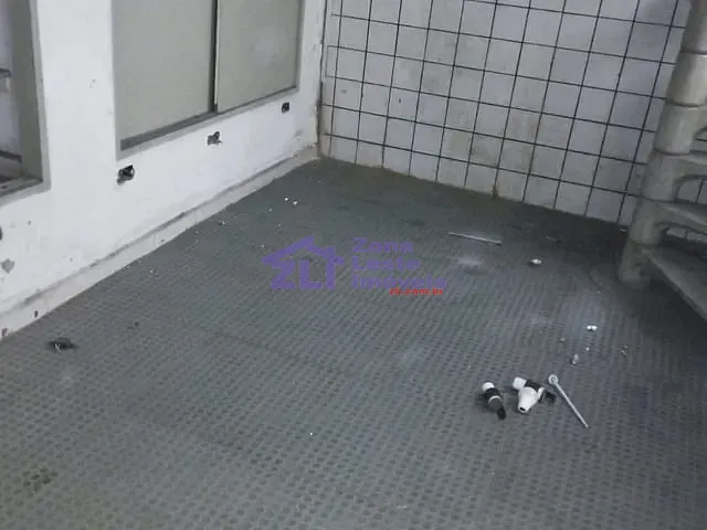 Prédio com 370m², para alugar, no bairro Sapopemba em São Paulo