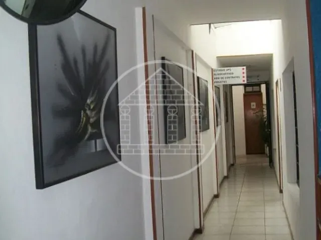 Prédio com 300m², à venda, no bairro Presidente Altino em Osasco