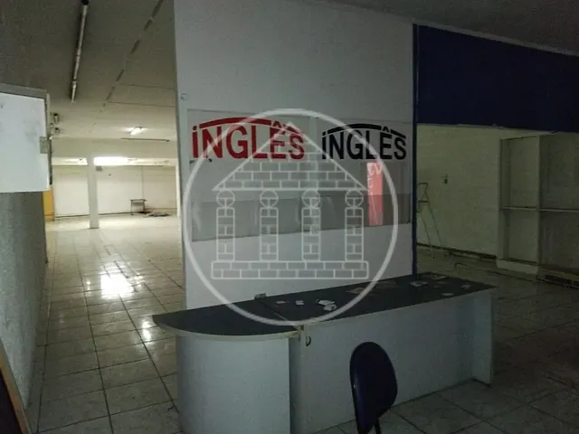 Prédio com 420m², à venda, no bairro Vila Santana em São Paulo