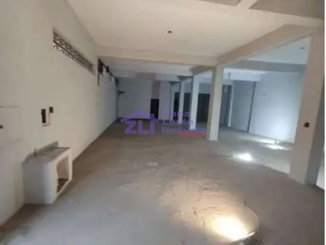 Prédio à venda, no bairro Vila Antonieta em São Paulo