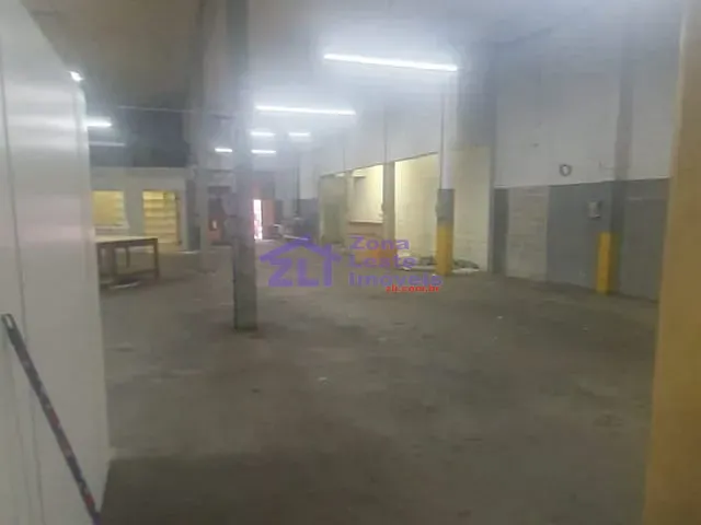 Prédio com 860m², para alugar, no bairro Mooca em São Paulo