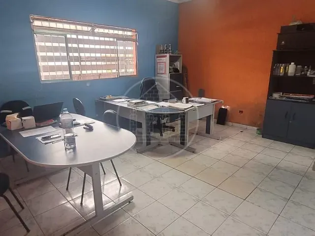 Prédio com 125m², para alugar, no bairro Parque Residencial Cocaia em São Paulo