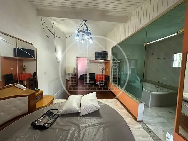Prédio com 12000m², à venda, no bairro Parelheiros em São Paulo