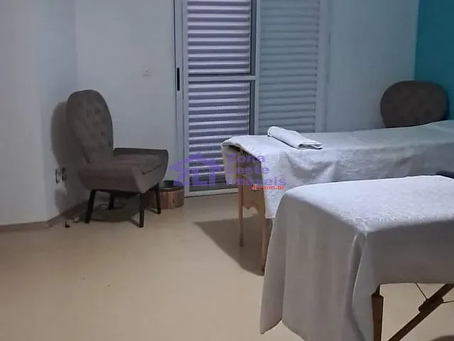 Prédio à venda ou para alugar, no bairro Penha de França em São Paulo
