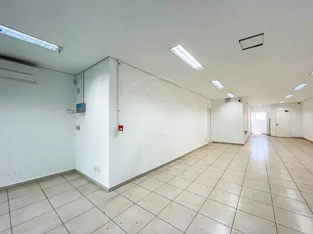 Prédio com 549m², para alugar, no bairro Jardim Marajoara em São Paulo