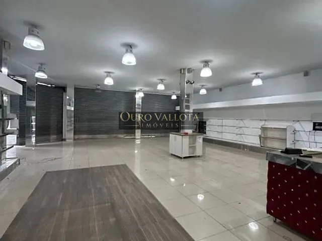 Prédio com 686m², para alugar, no bairro Pari em São Paulo