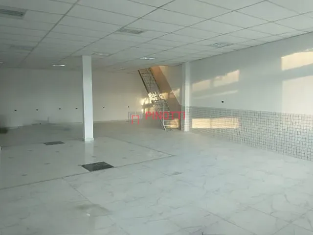 Prédio para alugar, no bairro Jordanópolis em São Bernardo do Campo
