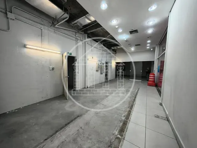 Prédio com 1157m², para alugar, no bairro Cidade Dutra em São Paulo
