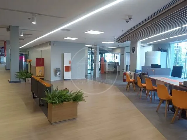 Prédio com 1157m², para alugar, no bairro Cidade Dutra em São Paulo