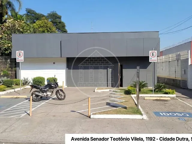 Prédio com 1157m², para alugar, no bairro Cidade Dutra em São Paulo