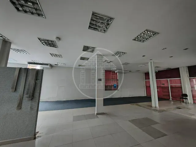 Prédio com 1157m², para alugar, no bairro Cidade Dutra em São Paulo
