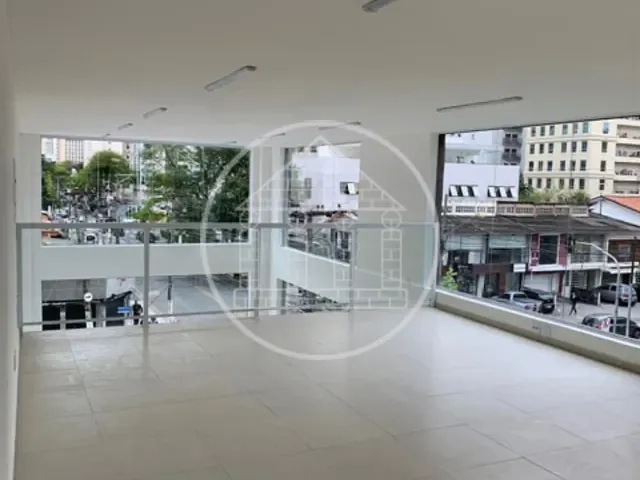 Prédio com 328m², para alugar, no bairro Indianópolis em São Paulo
