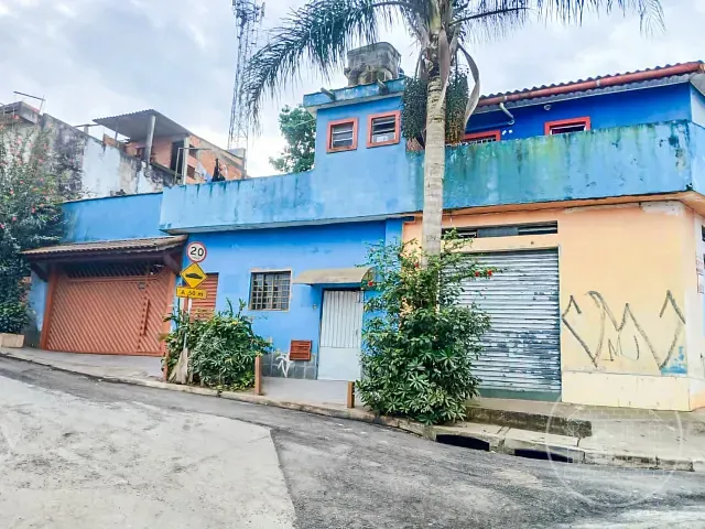Prédio com 340m², à venda, no bairro Parelheiros em São Paulo