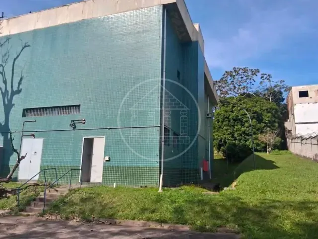 Prédio com 3646m², à venda, no bairro Parque Maria Fernandes em São Paulo