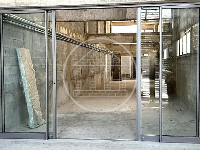 Galpão / Barracão com 160m², à venda ou para alugar, no bairro Vila Romana em São Paulo