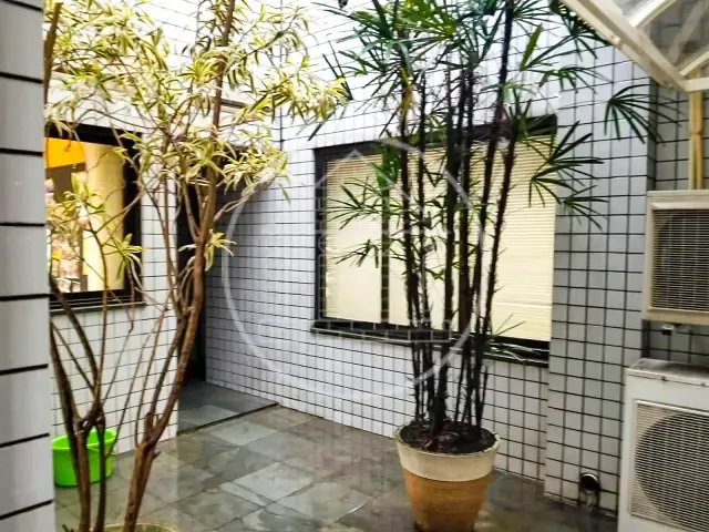 Prédio à venda ou para alugar, no bairro Jardim da Pedreira em São Paulo
