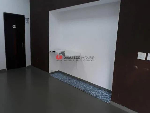 Prédio com 220m² 2 quartos e 2 banheiros, à venda, no bairro Campestre em Santo André