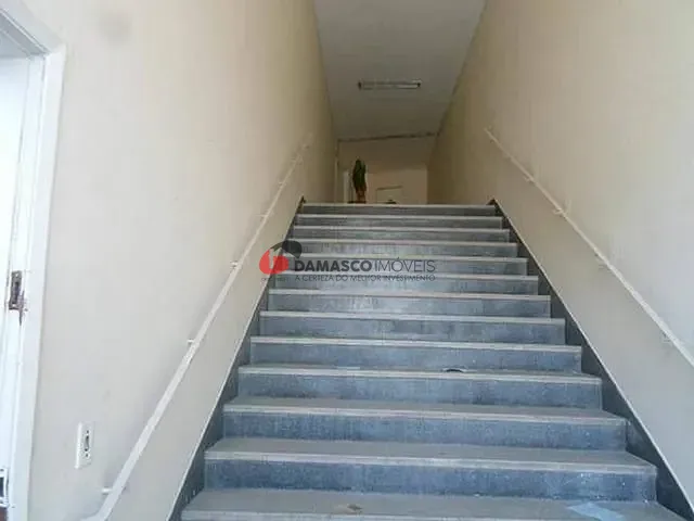 Prédio com 1000m², para alugar, no bairro Fundação em São Caetano do Sul