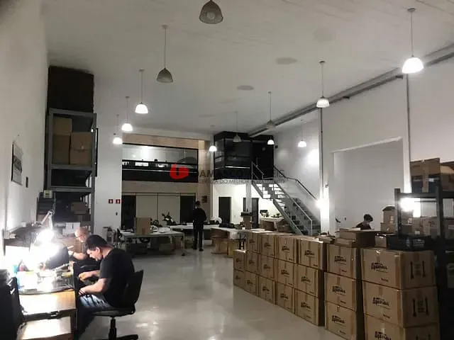 Prédio com 584m², à venda, no bairro Nova Gerti em São Caetano do Sul