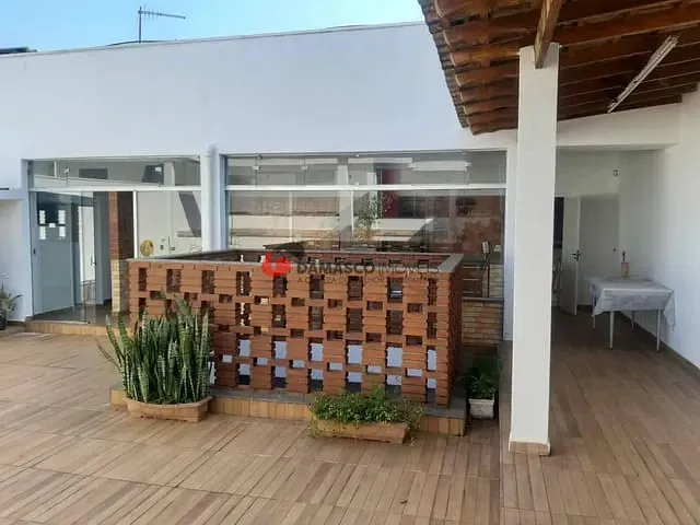 Prédio à venda, no bairro Nova Gerti em São Caetano do Sul