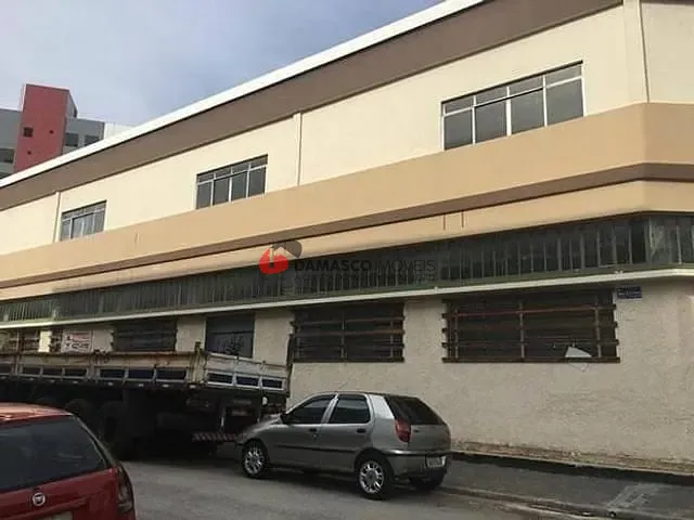 Prédio com 905m², para alugar, no bairro Fundação em São Caetano do Sul