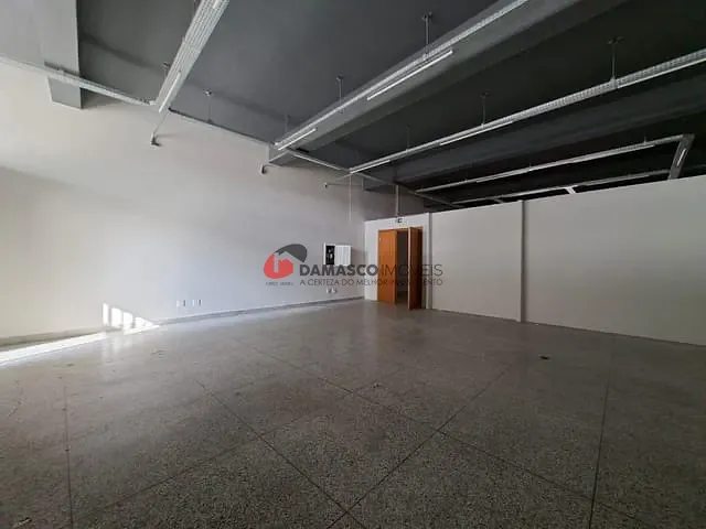 Prédio com 649m², para alugar, no bairro Osvaldo Cruz em São Caetano do Sul