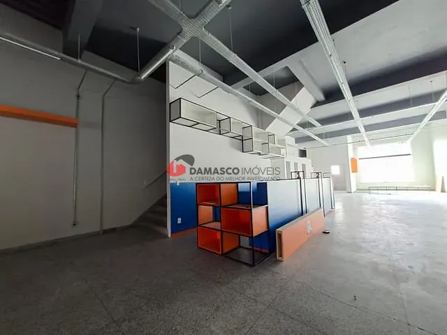 Prédio com 649m², para alugar, no bairro Osvaldo Cruz em São Caetano do Sul