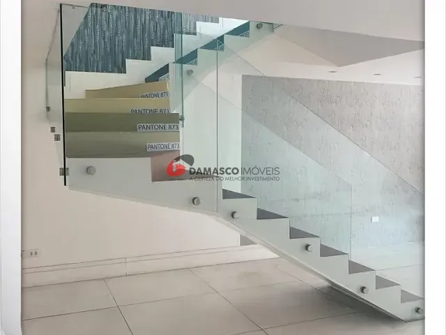 Prédio com 600m², para alugar, no bairro Santa Paula em São Caetano do Sul