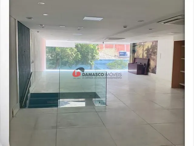 Prédio com 600m², para alugar, no bairro Santa Paula em São Caetano do Sul