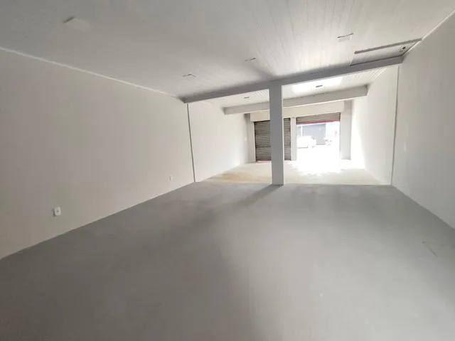 Ponto com 150m², para alugar, no bairro Luzia em Aracaju