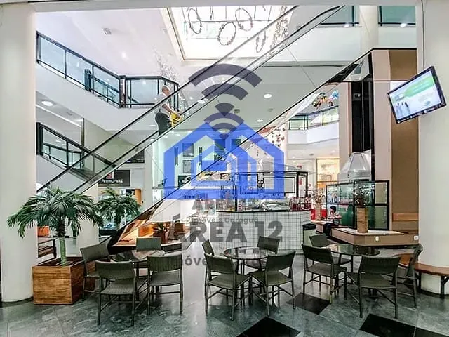 Sala com 24m², à venda, no bairro Centro em Caraguatatuba