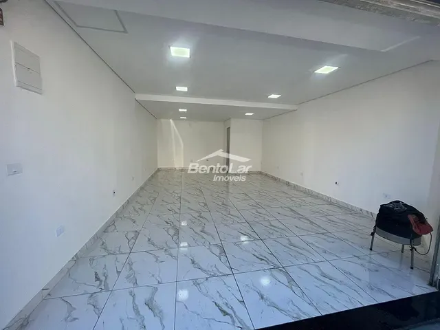 Ponto com 40m², para alugar, no bairro Vila Medeiros em São Paulo