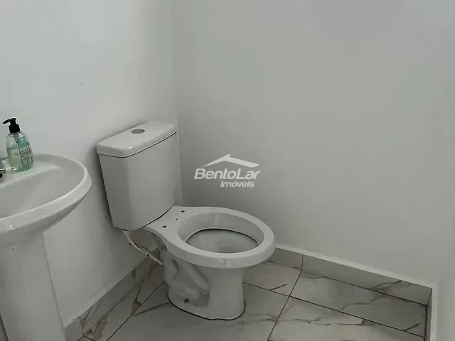 Ponto com 40m², para alugar, no bairro Vila Medeiros em São Paulo