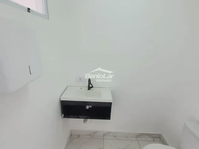 Sala com 40m², para alugar, no bairro Vila Medeiros em São Paulo