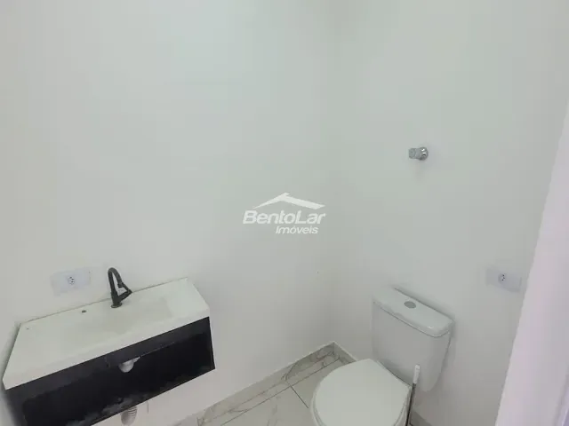 Sala com 40m², para alugar, no bairro Vila Medeiros em São Paulo