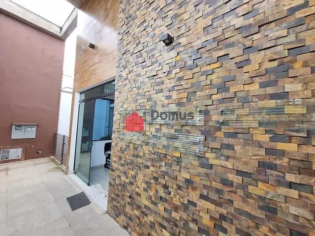 Ponto com 315m², para alugar, no bairro Vila Bourghese em Pindamonhangaba