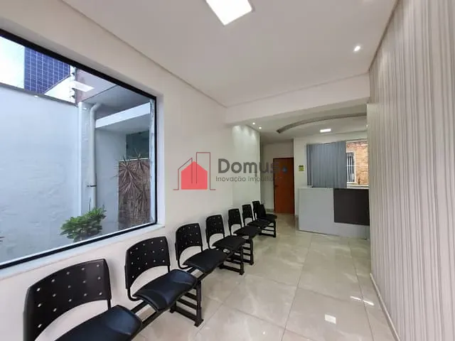 Ponto com 315m², para alugar, no bairro Vila Bourghese em Pindamonhangaba