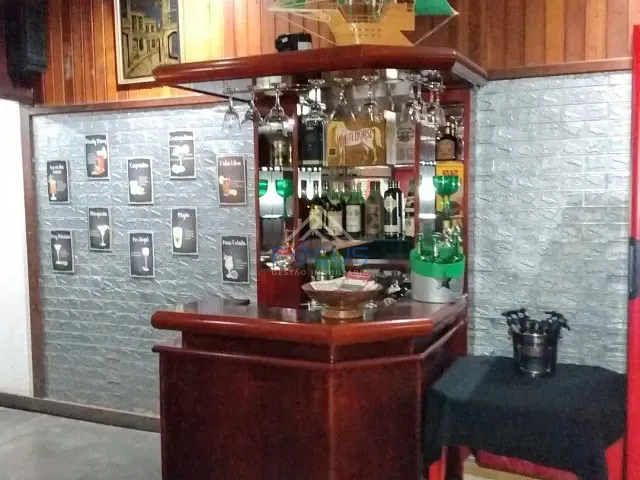 Ponto à venda ou para alugar, no bairro Parque Residencial Eloy Chaves em Jundiaí