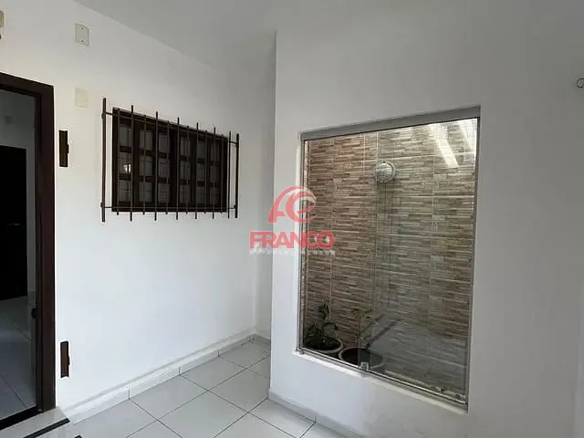Prédio com 50m², para alugar, no bairro Ponta Negra em Natal