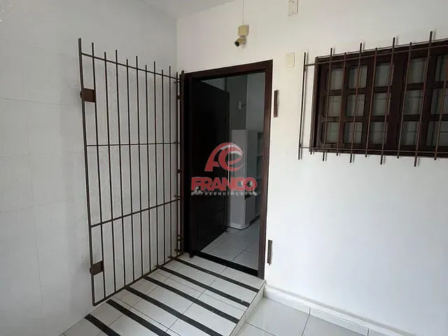 Prédio com 50m², para alugar, no bairro Ponta Negra em Natal